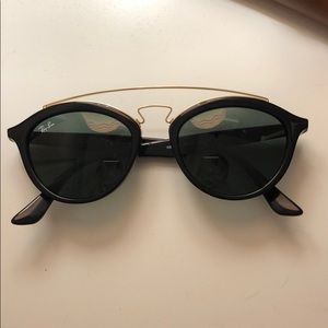 NWOT Super cute ray bans